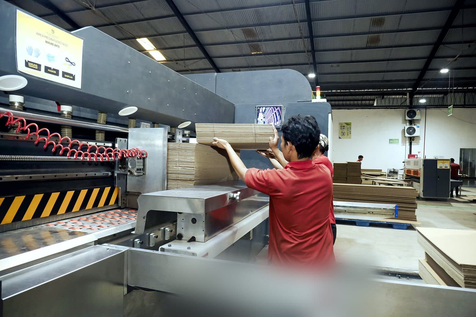Converting line — die-cutting to size