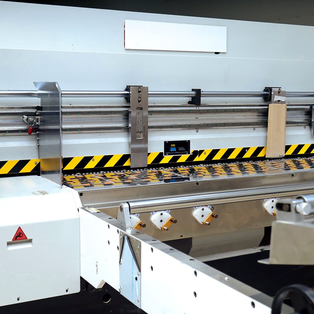 CNC cutter bed